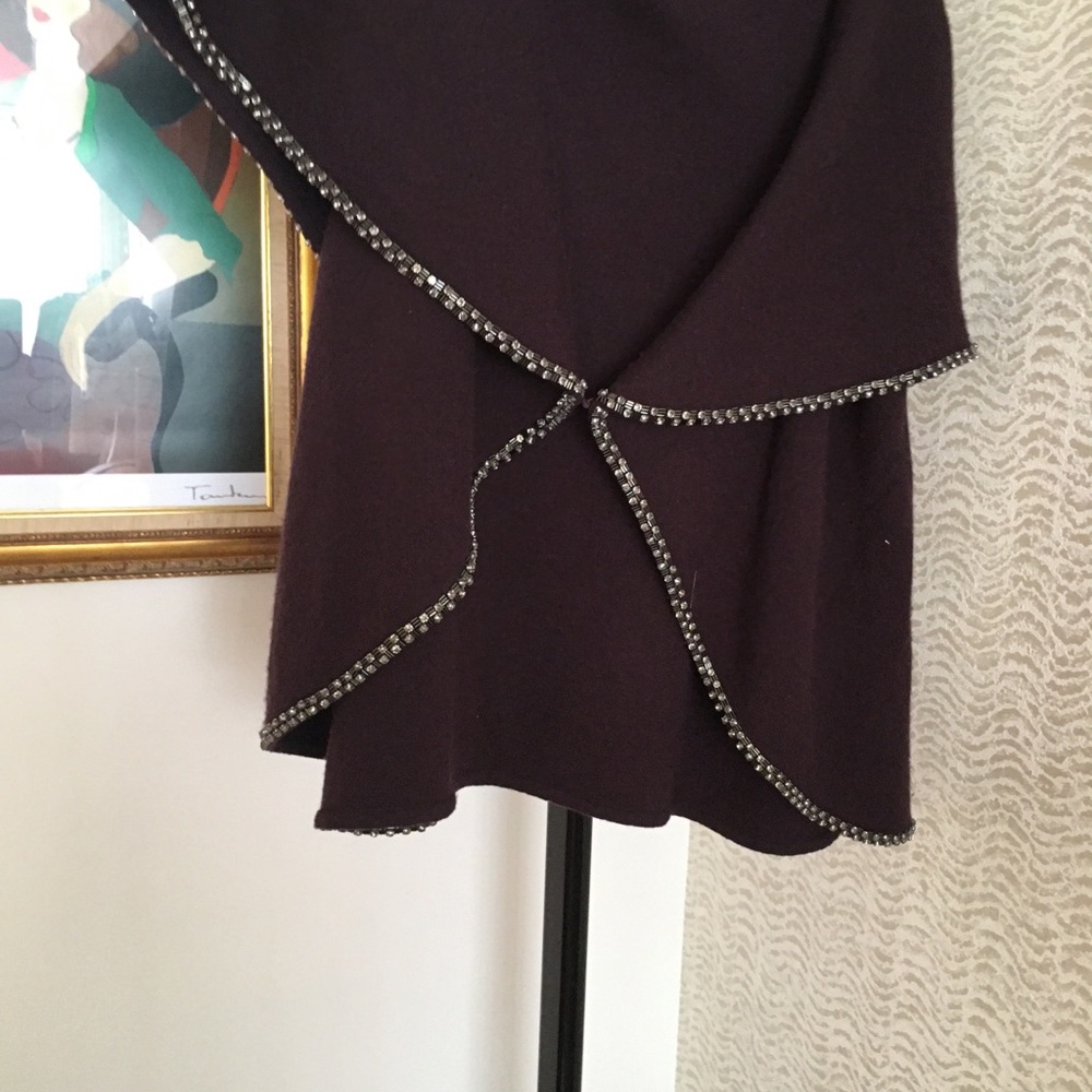 Sleeveless jacket